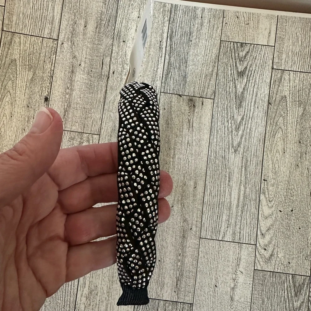 🌵3/$15 Nicole Miller black and silver bling headband (see description)